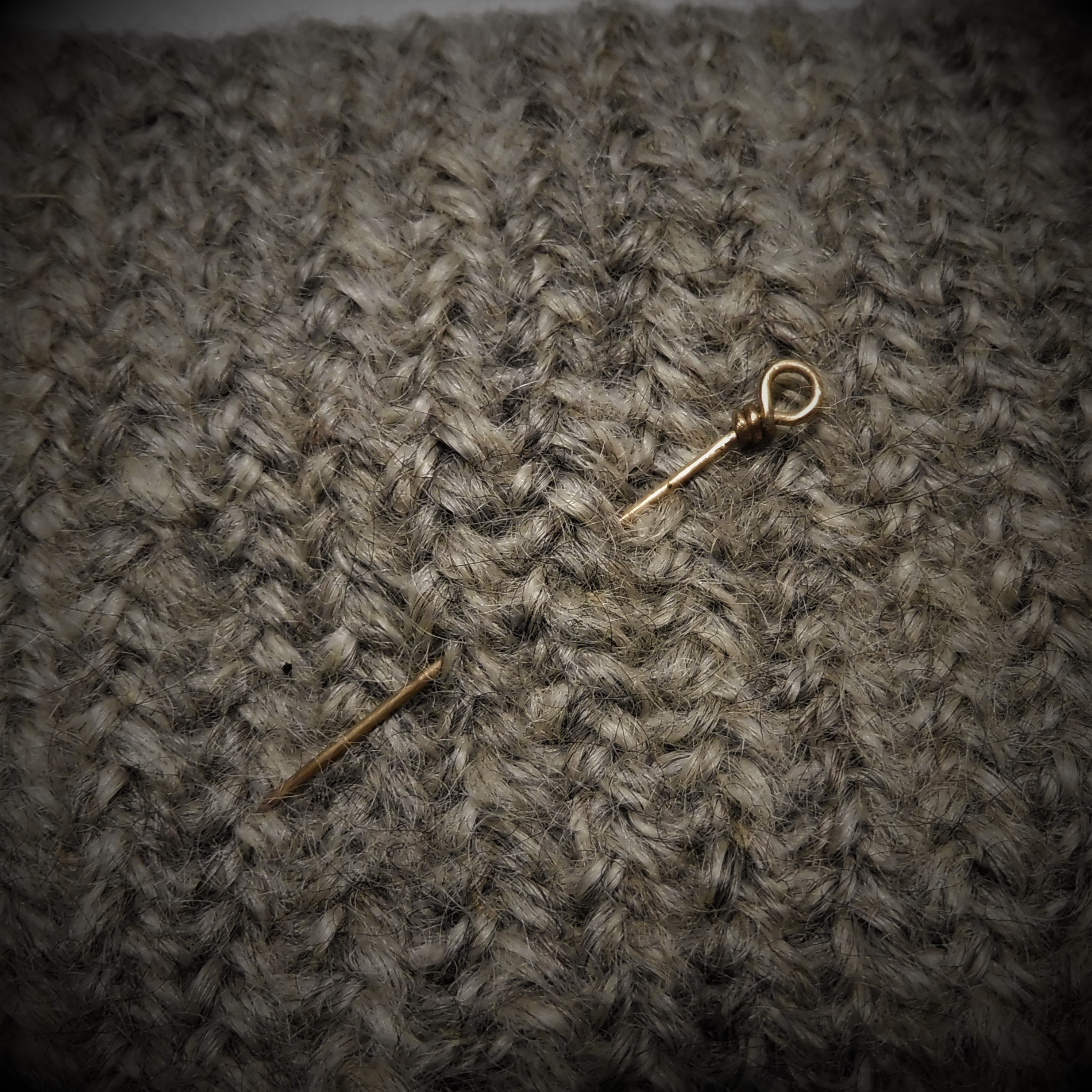 Stecknadel aus Bronze – ManazFehu